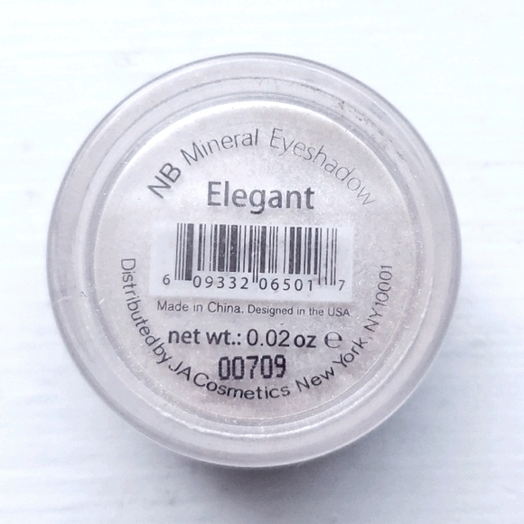 NB Mineral Eyeshadow - Elegant (White Shimmer) - Picture 3 of 3